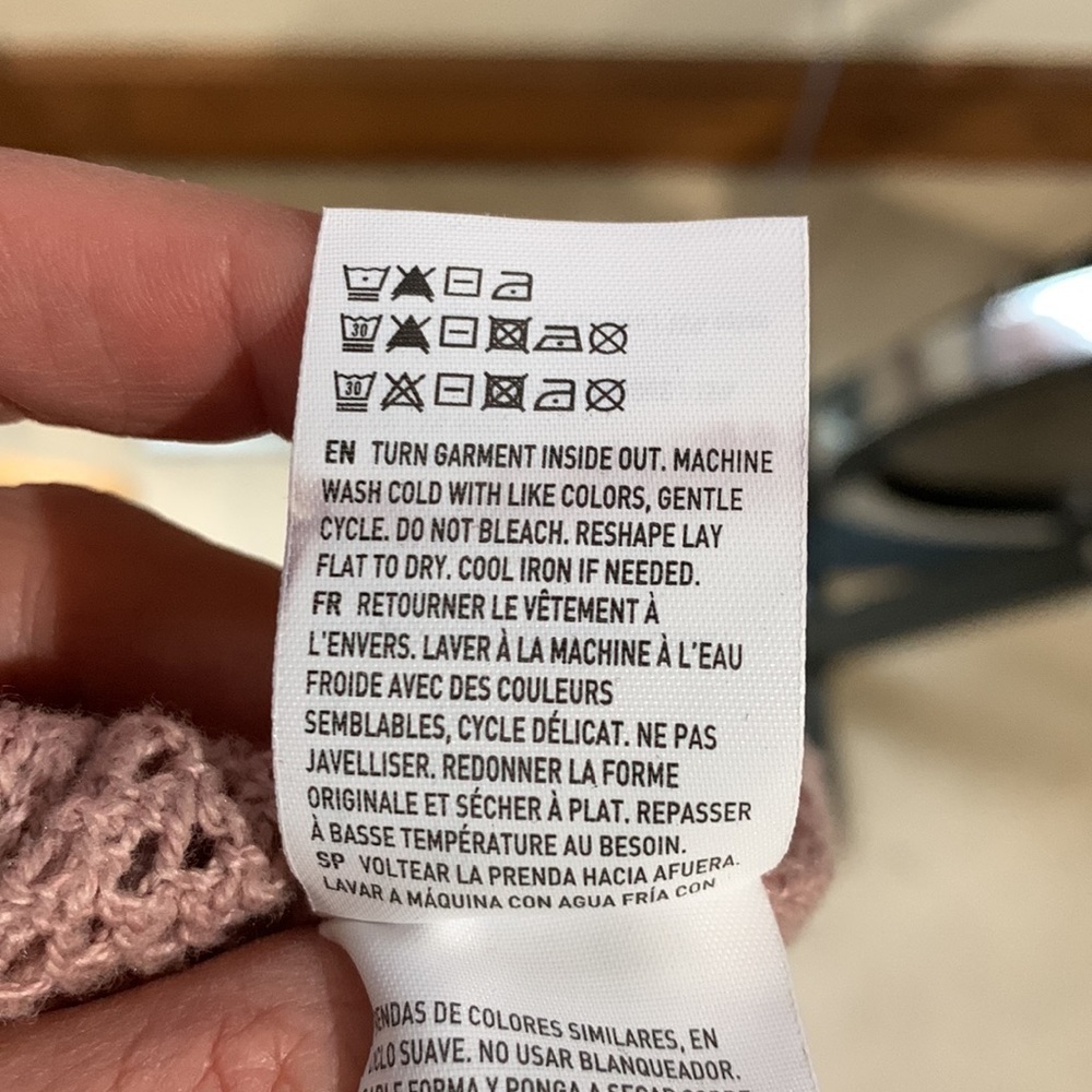 American Eagle Outfitters pink ombré sweater, XS - Picture 5 of 5